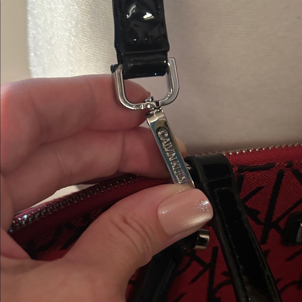 Calvin Klein Red and Black Logo Shoulder Bag - Picture 5 of 9